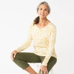 Petite Croft & Barrow® Essential Long-Sleeve V-Neck Top